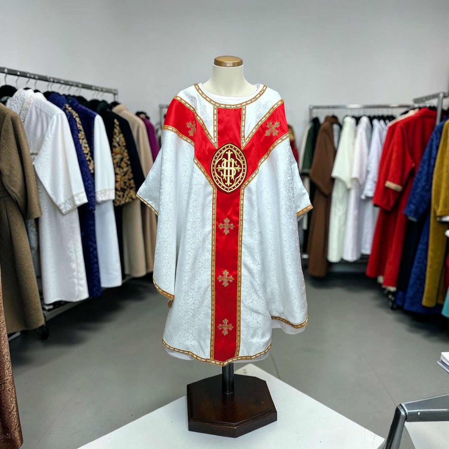 White Gothic Chasuble with IHS Applique Damask Fabric Vestment For Priest