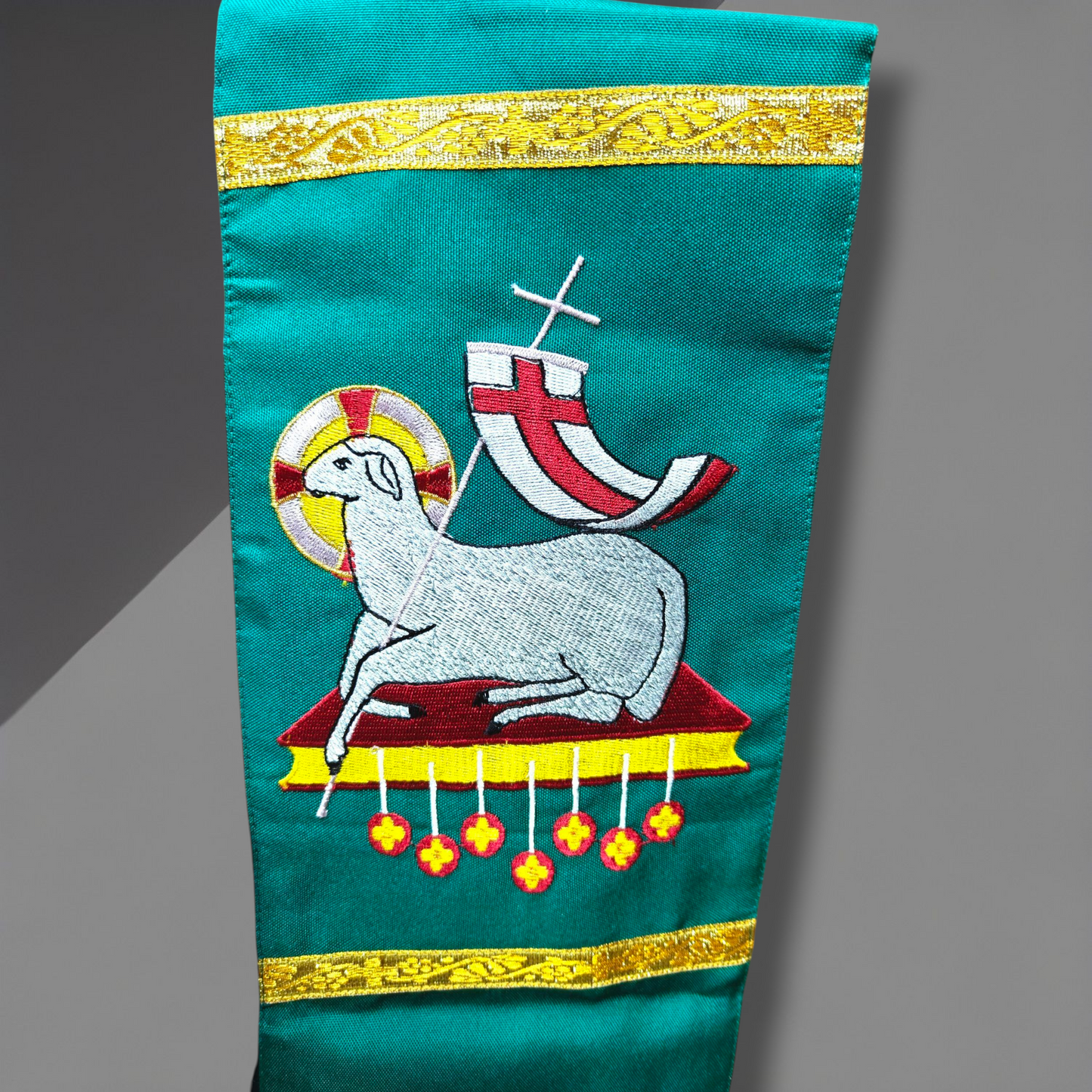 Green Priest Stole – AgnuDei (Lamb of God) Embroidered | Cross at Neck
