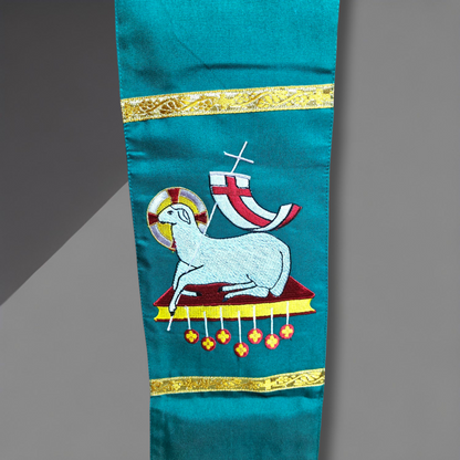 Green Priest Stole – AgnuDei (Lamb of God) Embroidered | Cross at Neck